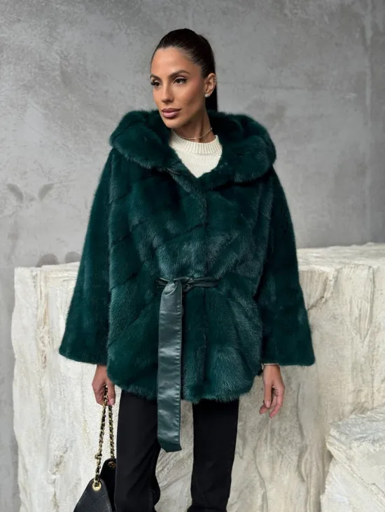 Норковый полушубок с капюшоном