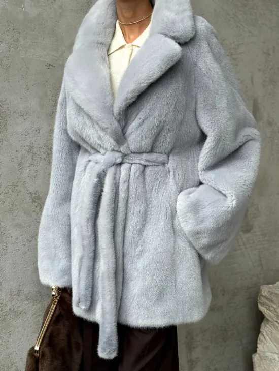 Полушубок из голубой норки