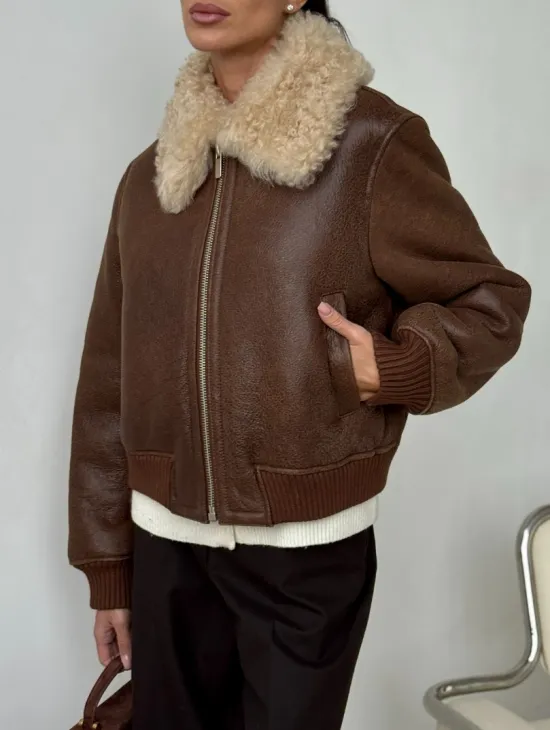 Короткая дубленка - женская