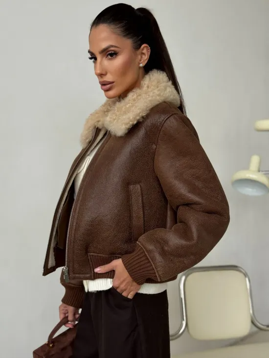 Короткая дубленка - женская