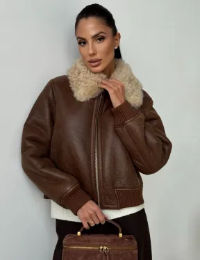 Короткая дубленка - женская