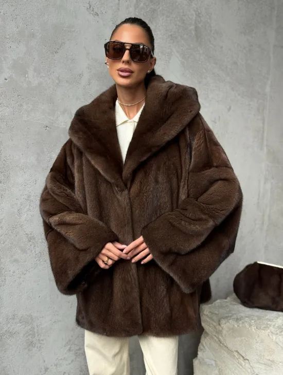 Норковый полушубок с капюшоном - цвет коричневый