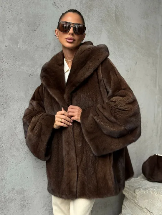 Норковый полушубок с капюшоном - цвет коричневый