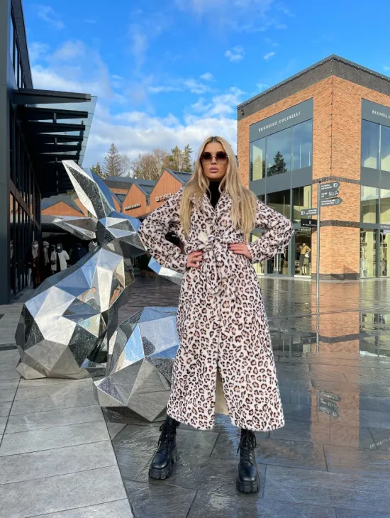 Леопардовая шуба из натуральной шерсти