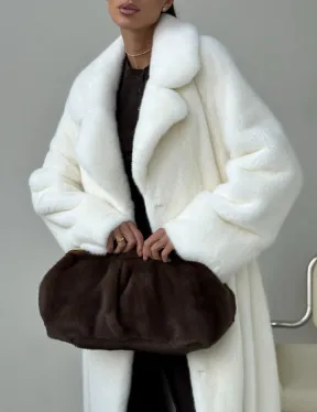 Белая длинная норковая шуба
