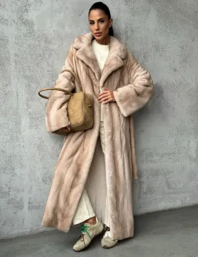 Длинная норковая шуба пастель