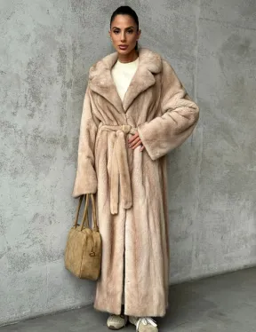 Длинная норковая шуба пастель