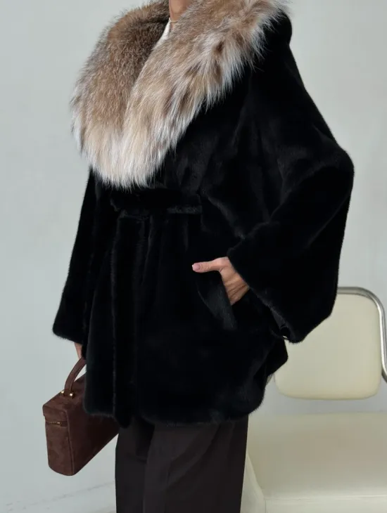 Норковый полушубок с капюшоном рысь