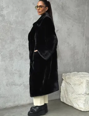 Черная шуба из меха норки SAGA FURS