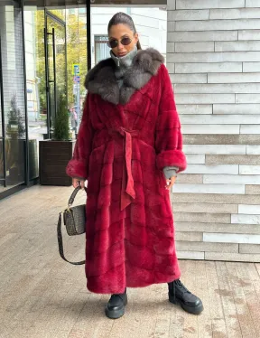 Длинная норковая шуба с капюшоном куница