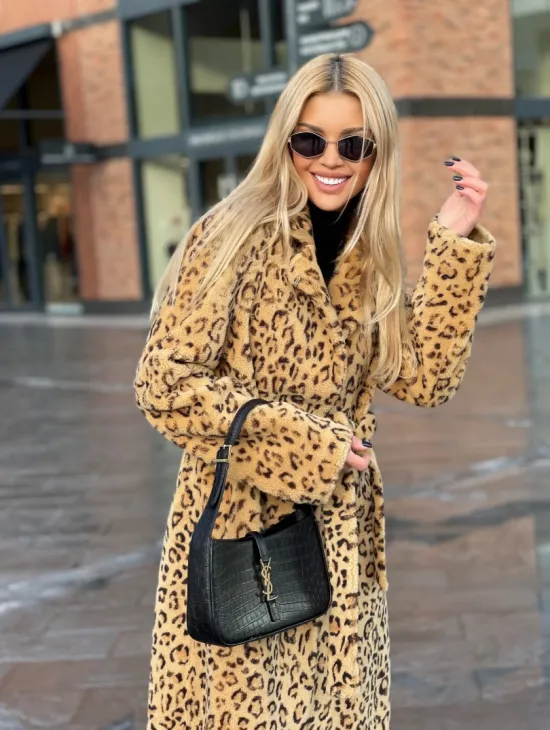 Пальто-шуба из натуральной шерсти под леопард