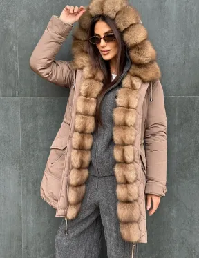 Женский пуховик с мехом куницы