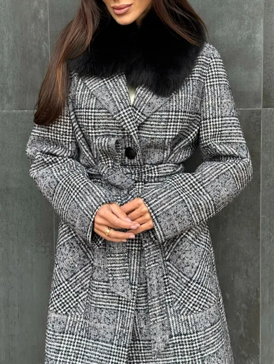 Пальто зимнее с мехом