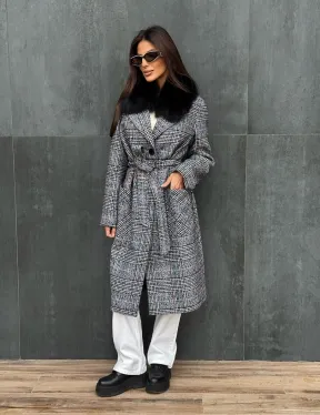 Пальто зимнее с мехом