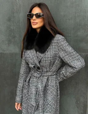 Пальто зимнее с мехом