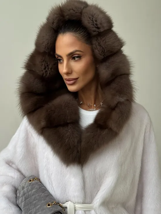 Белый норковый полушубок с куницей -  летучая мышь