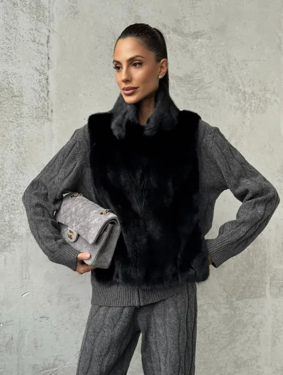 Черная манишка из меха норки