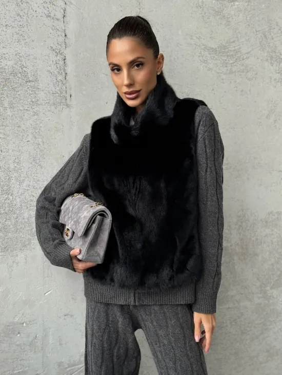 Черная манишка из меха норки
