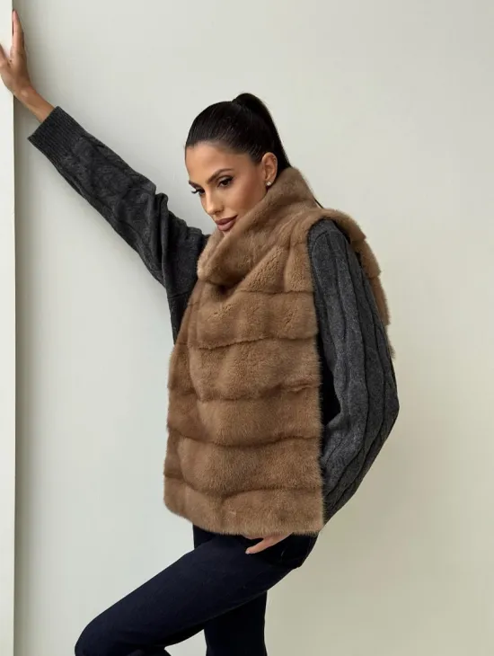 Бежевая норковая манишка