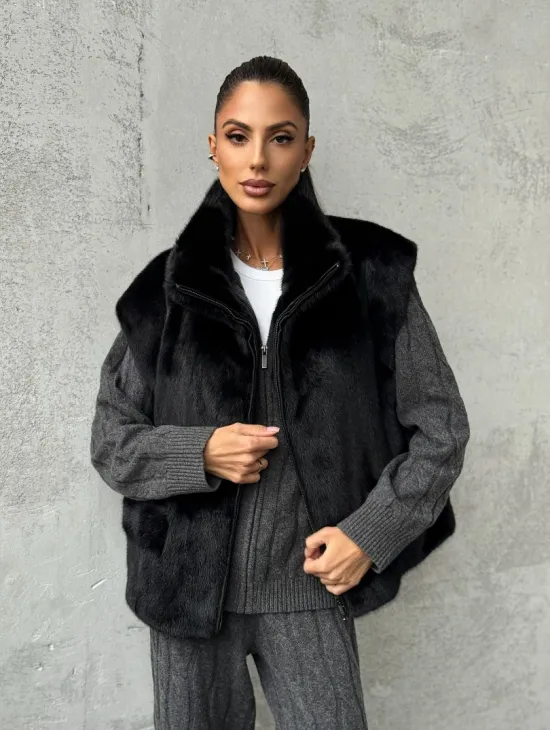 Черная норковая жилетка