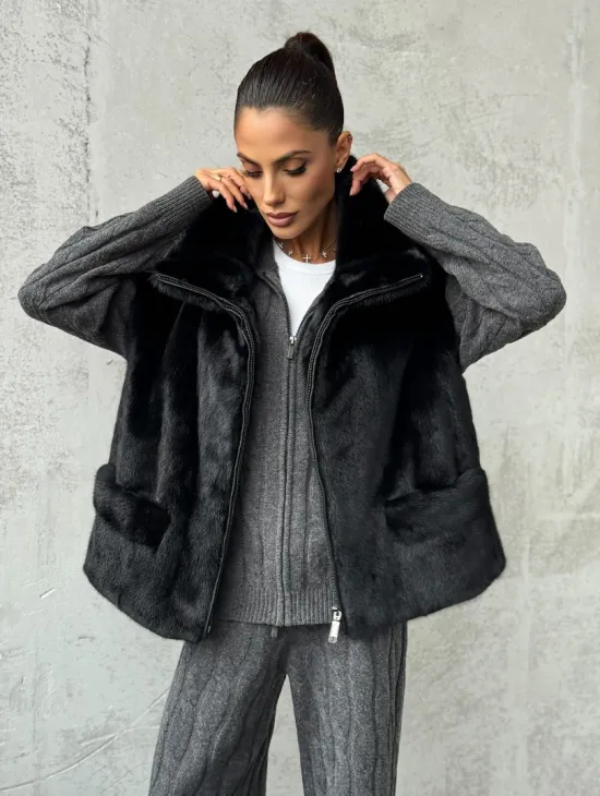 Черная норковая жилетка
