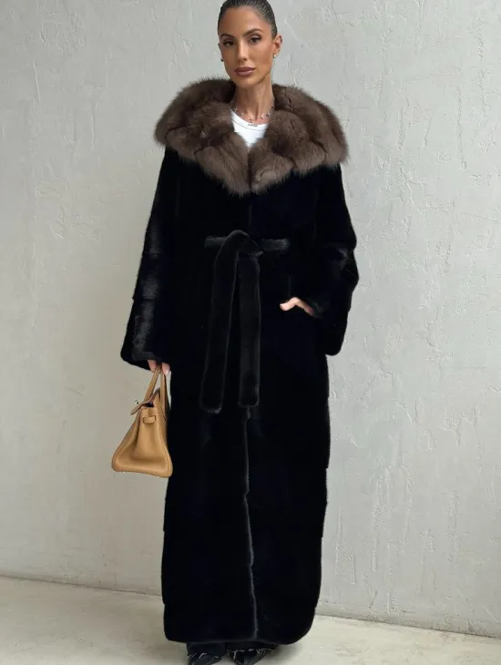 Длинная шуба из аукционного меха норки SAGA FURS