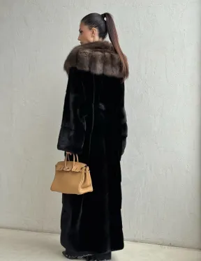Длинная шуба из аукционного меха норки SAGA FURS