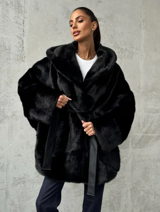 Полушубок черный норковый с капюшоном