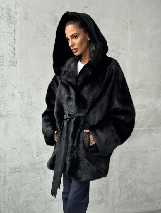 Полушубок черный норковый с капюшоном