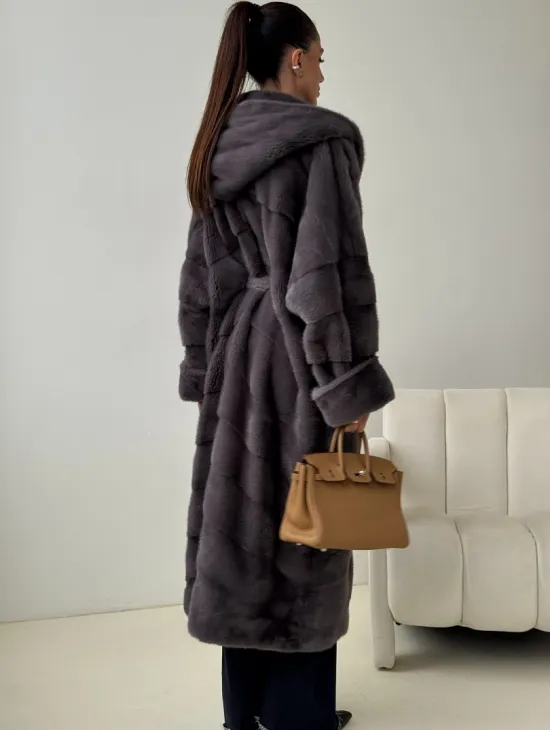 Длинная норковая шуба - капюшон кобра