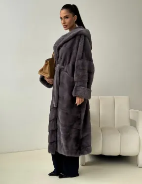 Длинная норковая шуба - капюшон кобра