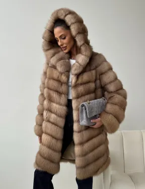 Шуба из куницы с капюшоном в цвете тор-тор