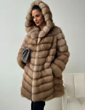 Шуба из куницы с капюшоном в цвете тор-тор