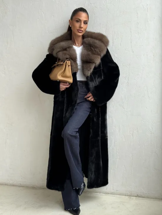 Черная норковая шуба с поясом - капюшон куница