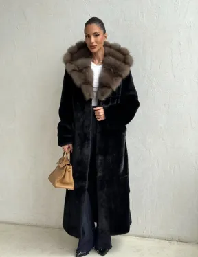 Черная норковая шуба с поясом - капюшон куница