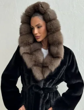 Черная норковая шуба с поясом - капюшон куница