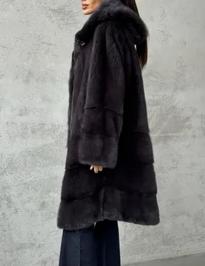 Женская норковая шуба с капюшоном