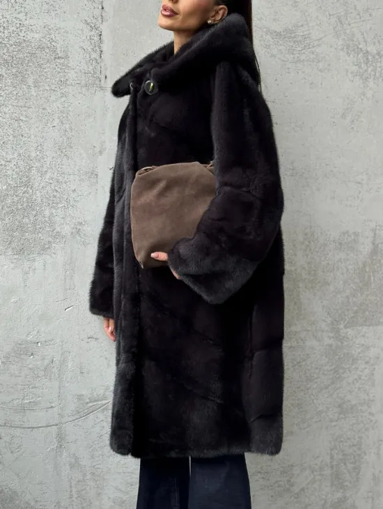Норковая женская шуба с капюшоном