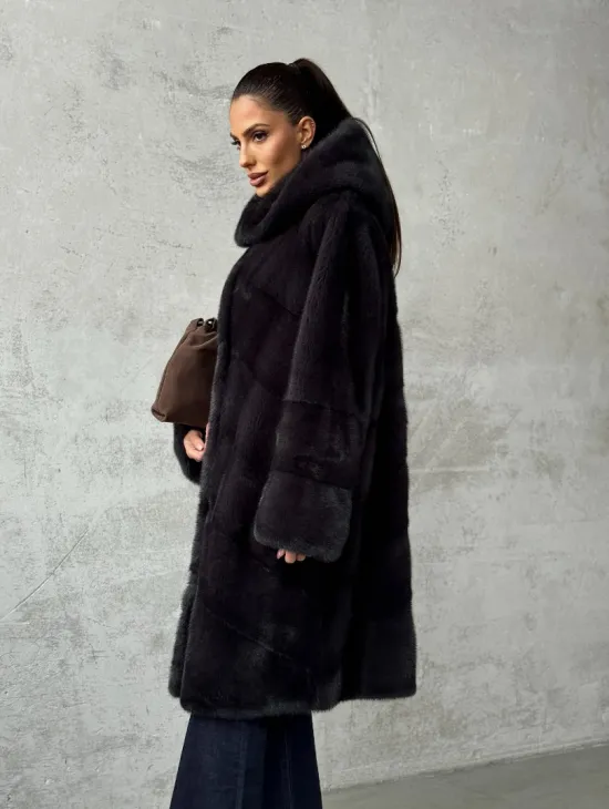 Норковая женская шуба с капюшоном