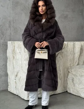 Шуба норковая графитовый ирис с капюшоном куницы