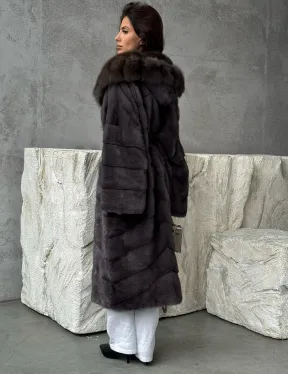 Шуба норковая графитовый ирис с капюшоном куницы