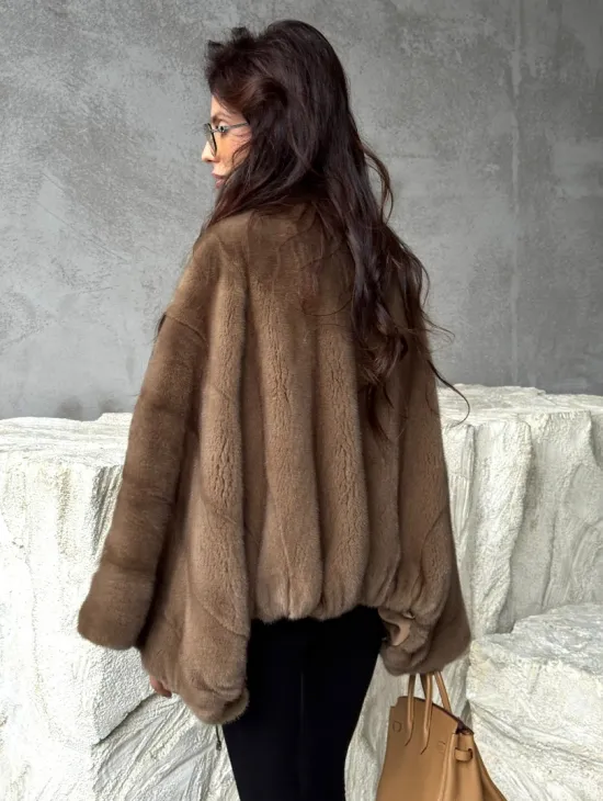 Норковое пончо с рукавами «летучая мышь»