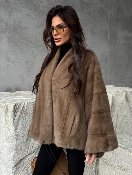 Норковое пончо с рукавами «летучая мышь»