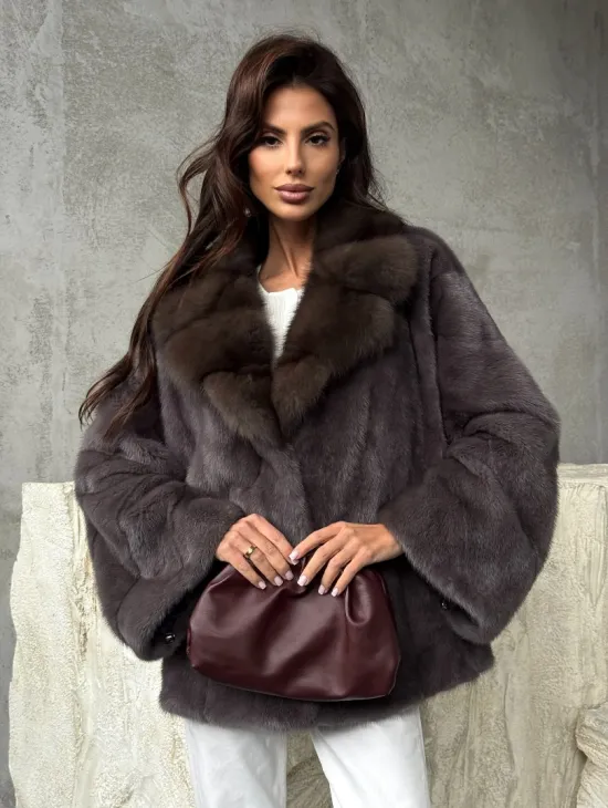 Норковый полушубок с воротником куница