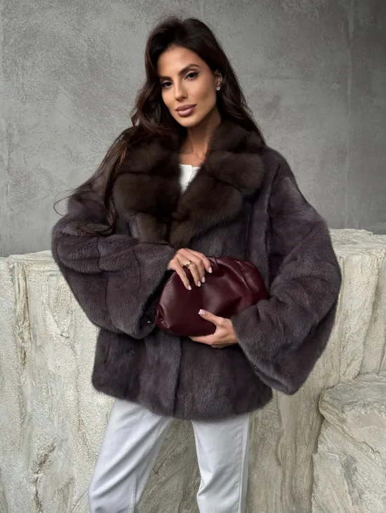 Норковый полушубок с воротником куница