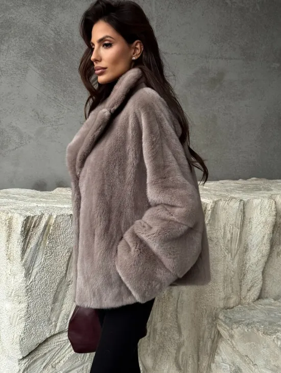 Короткая женская норковая шуба