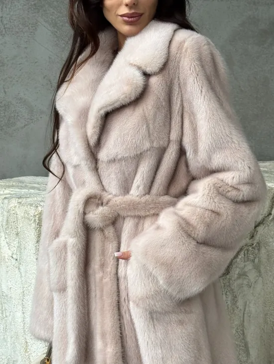 Светлая классическая норковая шуба