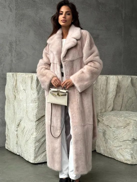 Светлая классическая норковая шуба