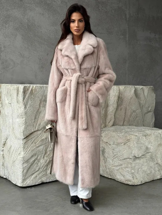 Светлая классическая норковая шуба