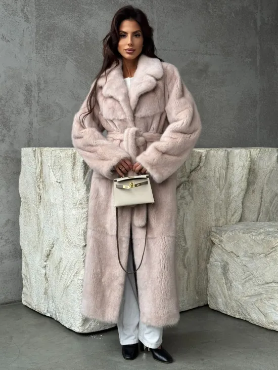 Светлая классическая норковая шуба